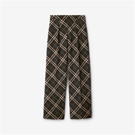 1004554 burberry|Check Wool Blend Tailored Trousers in Snug .